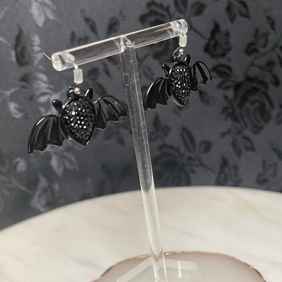 Brand New Bat Earrings - Picture 3 of 3